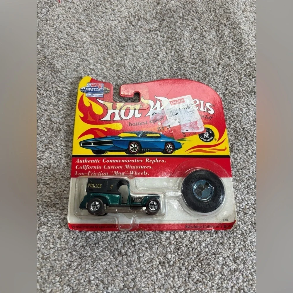 1993 Hot Wheels Vintage Collection Paddy Wagon car toy Hot wheels car